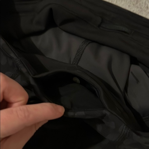 Lululemon cheetah leggings - Picture 7 of 8